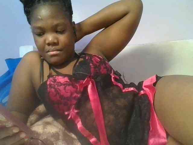 Sexyicey webcam