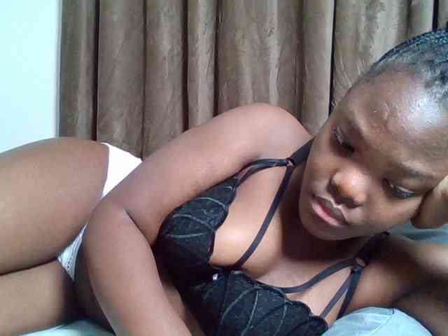 Sexyicey webcam