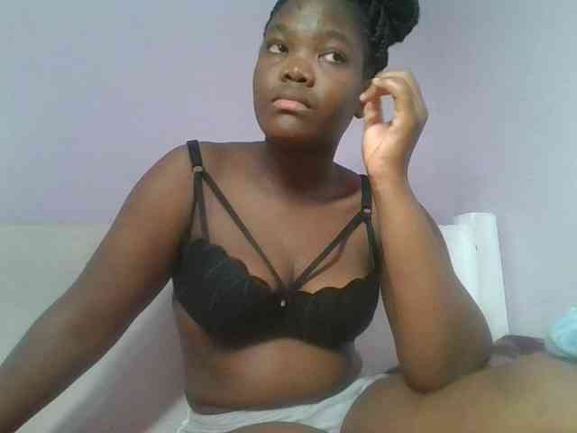 Sexyicey webcam