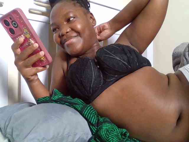 Sexyicey webcam