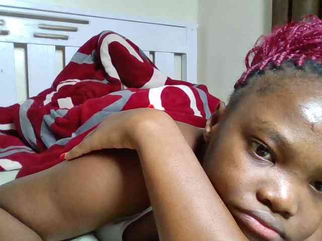 Sexyicey webcam