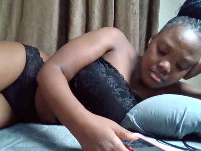 Sexyicey webcam