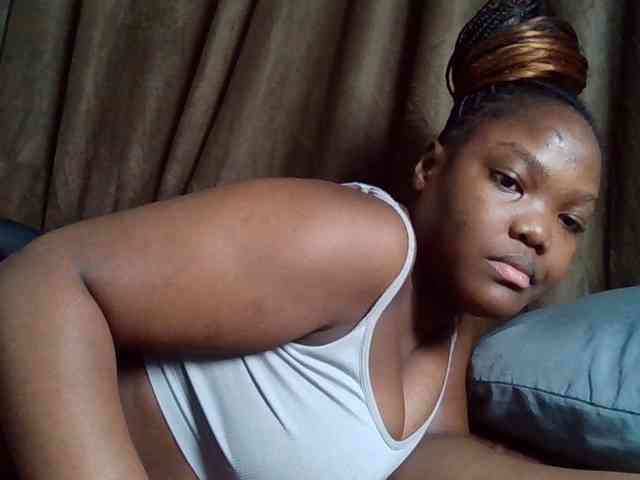 Sexyicey webcam