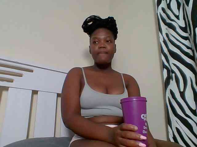 Sexyicey webcam