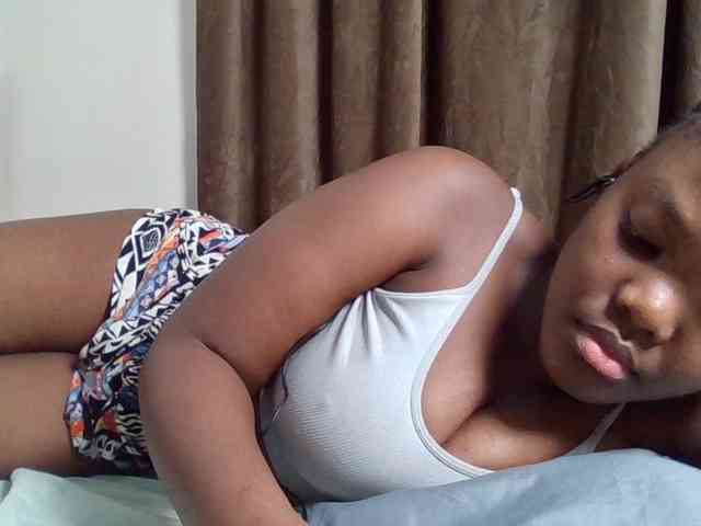 Sexyicey webcam