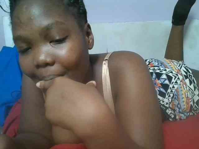 Sexyicey webcam