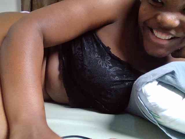 Sexyicey webcam
