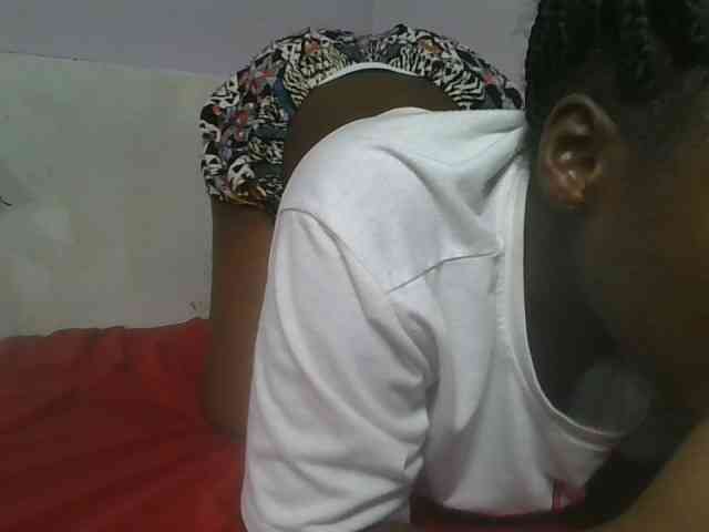 Sexyicey webcam