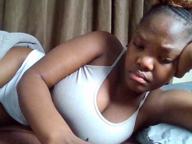 Sexyicey webcam