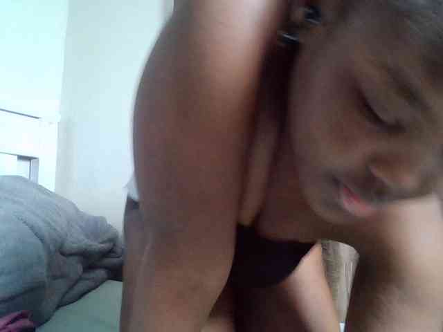 Sexyicey webcam