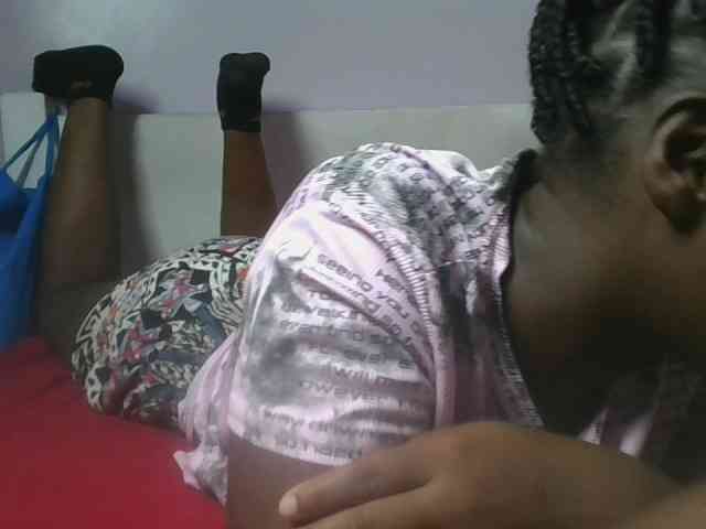 Sexyicey webcam