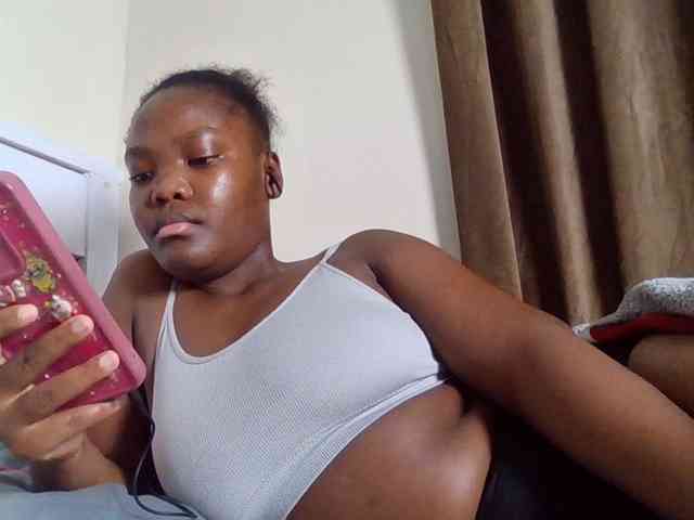 Sexyicey webcam