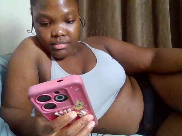 Sexyicey webcam