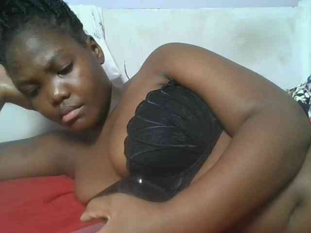 Sexyicey webcam