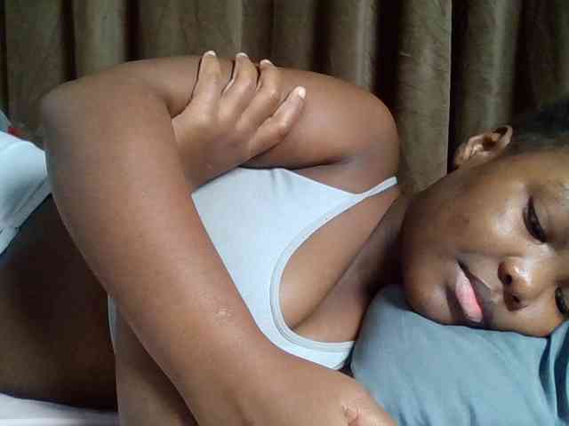 Sexyicey webcam