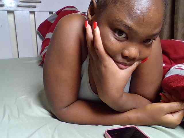 Sexyicey webcam