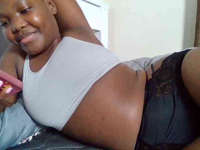 Sexyicey webcam