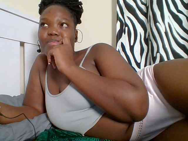 Sexyicey webcam