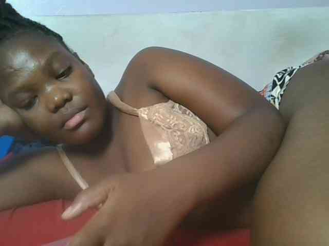 Sexyicey webcam