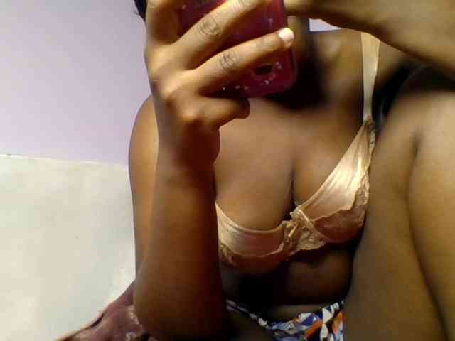 Sexyicey webcam