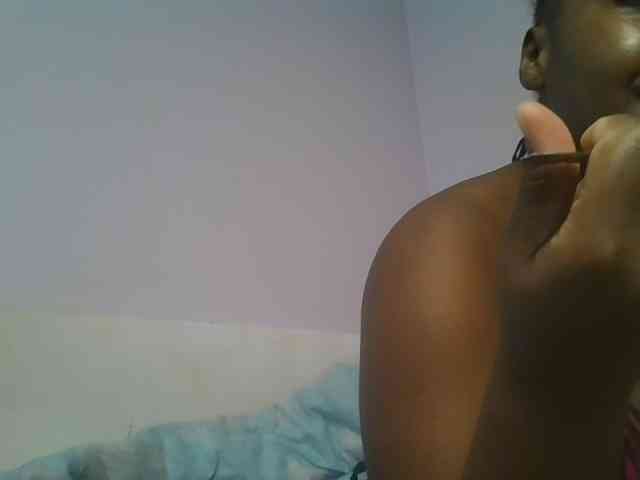 Sexyicey webcam