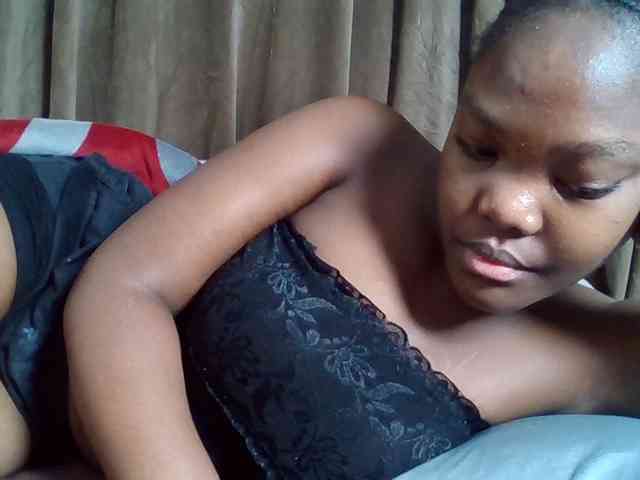 Sexyicey webcam