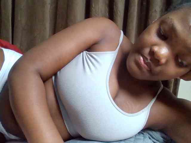 Sexyicey webcam