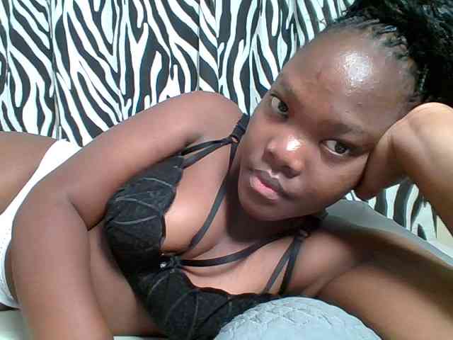 Sexyicey webcam