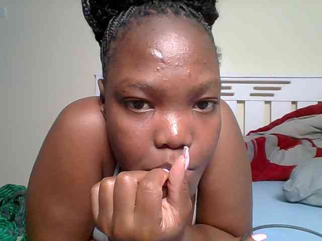 Sexyicey webcam