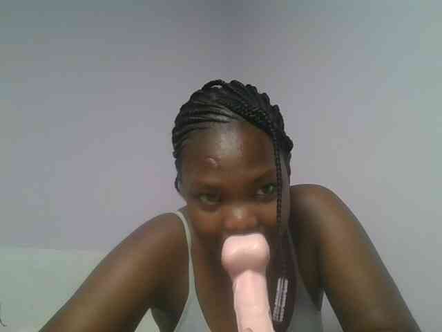 Sexyicey webcam