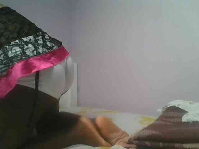 Sexyicey webcam