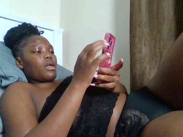 Sexyicey webcam