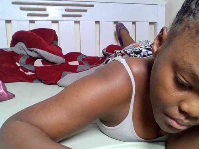 Sexyicey webcam