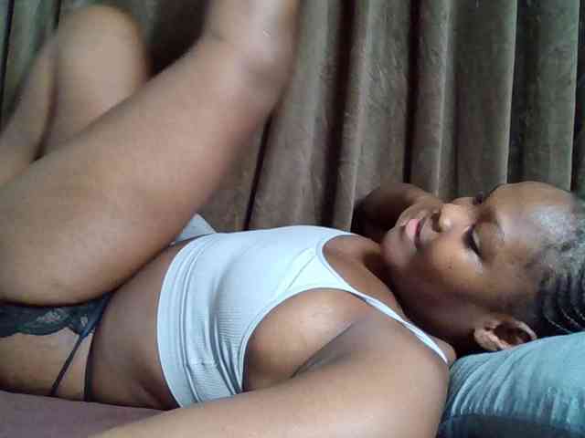 Sexyicey webcam