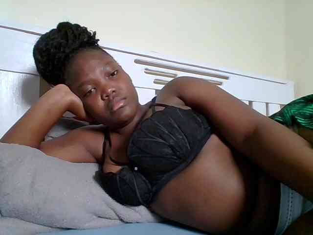 Sexyicey webcam