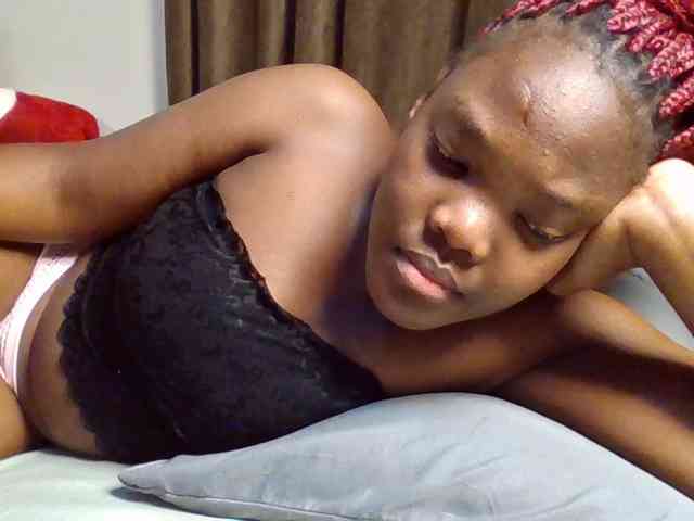 Sexyicey webcam