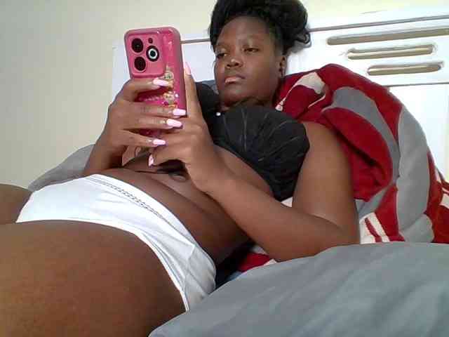 Sexyicey webcam