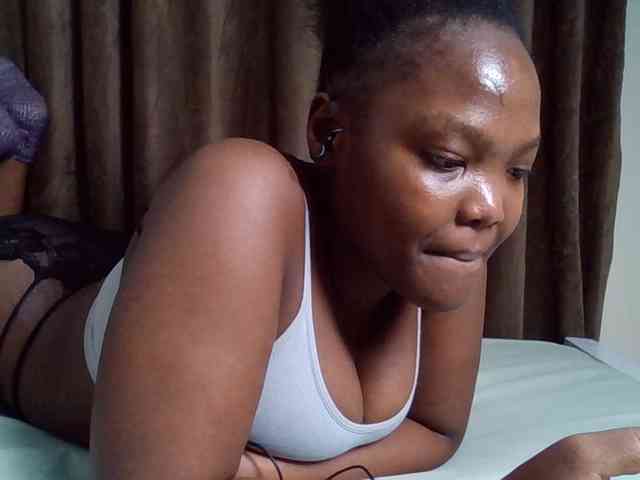 Sexyicey webcam