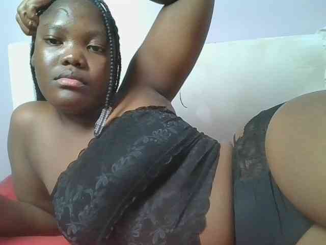 Sexyicey webcam