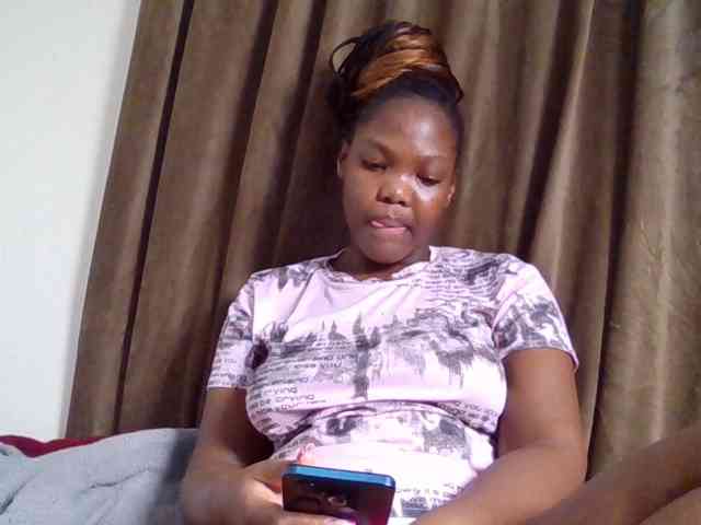 Sexyicey webcam