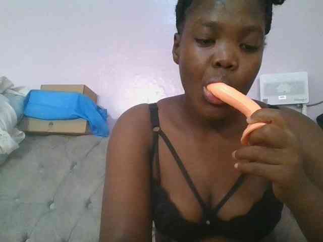 Sexyicey webcam