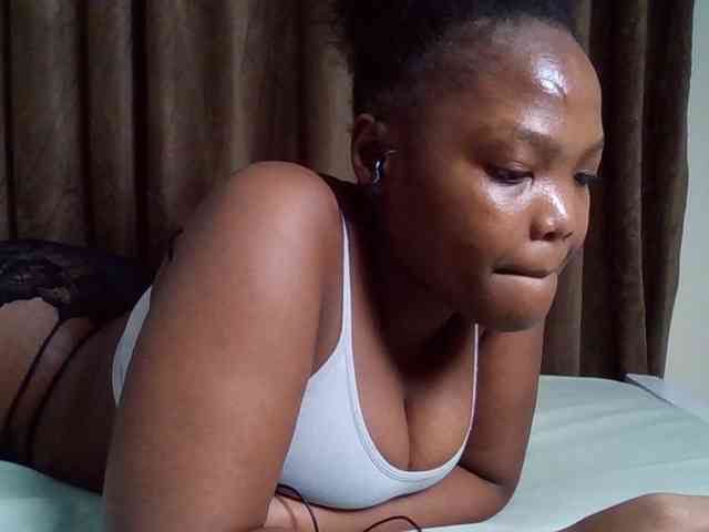 Sexyicey webcam