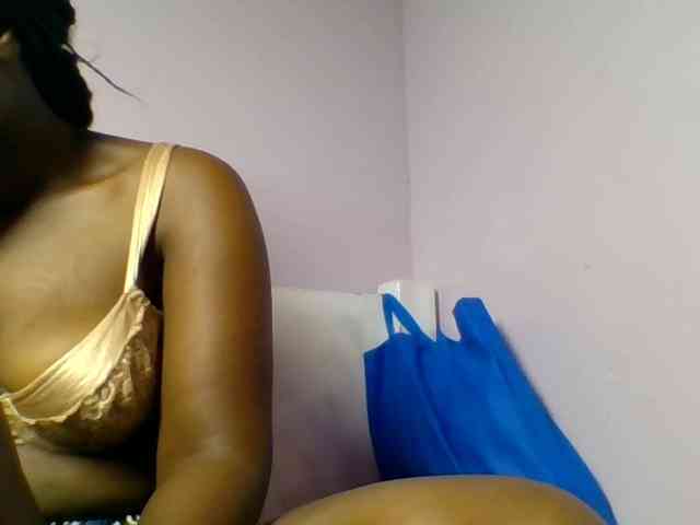 Sexyicey webcam