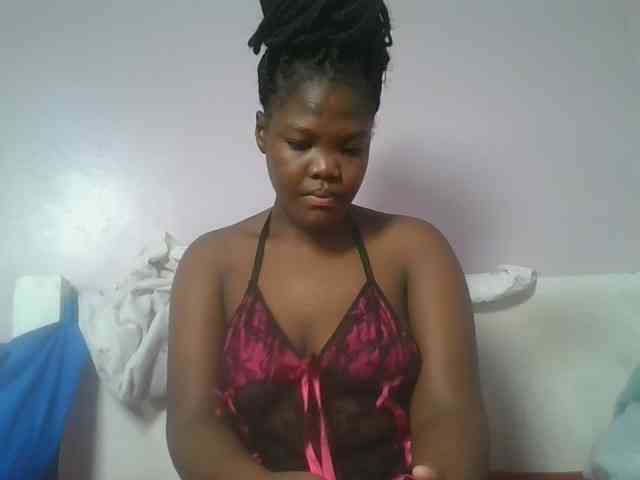 Sexyicey webcam