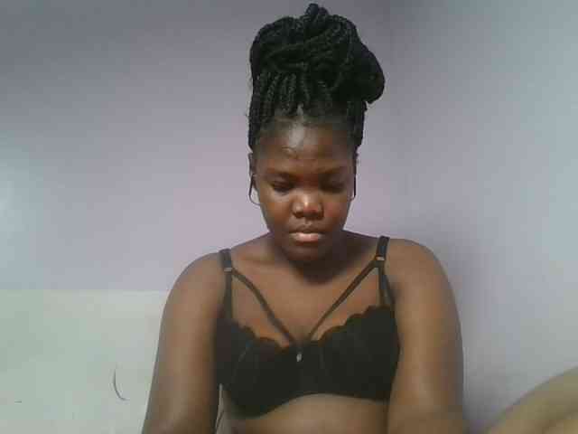 Sexyicey webcam