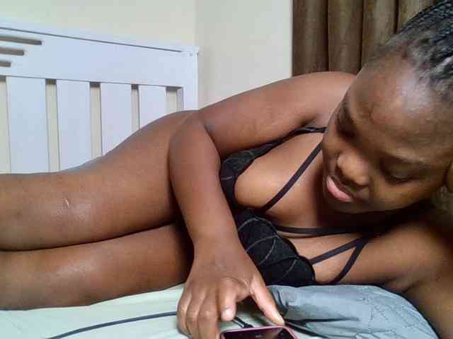 Sexyicey webcam