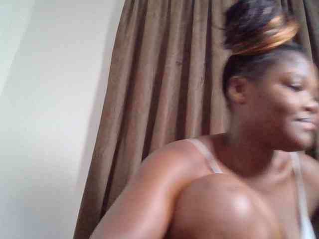 Sexyicey webcam