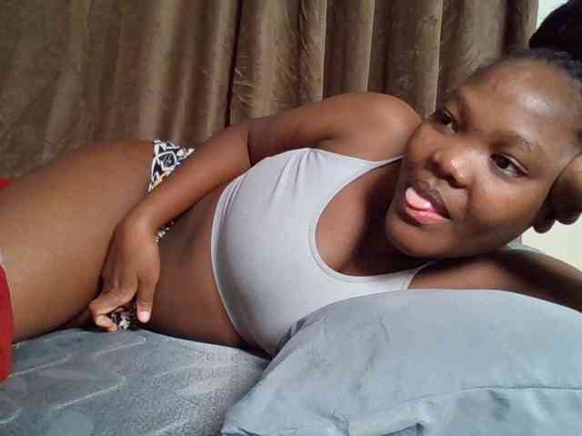 Sexyicey webcam
