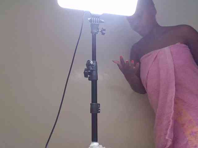 Sexyicey webcam