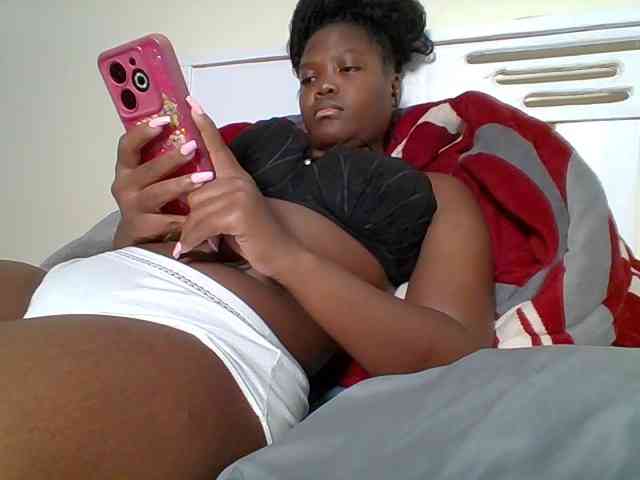Sexyicey webcam